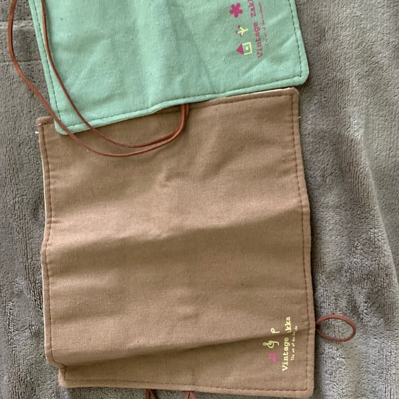 Pen holder - Picture 3 of 4